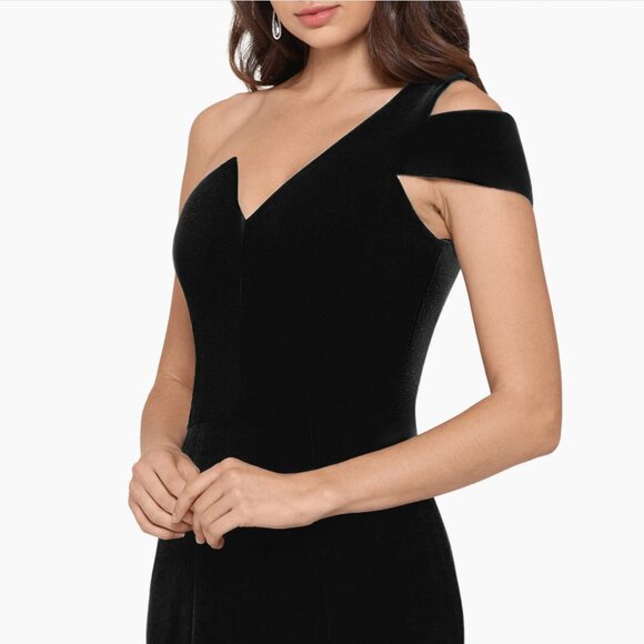 Betsy & Adam Long Velvet Sleeveless One Cold Shoulder Stretch Sheath Gown NWT - Picture 11 of 12